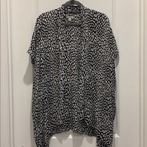 Loft Black an White Animal Print Kimono
